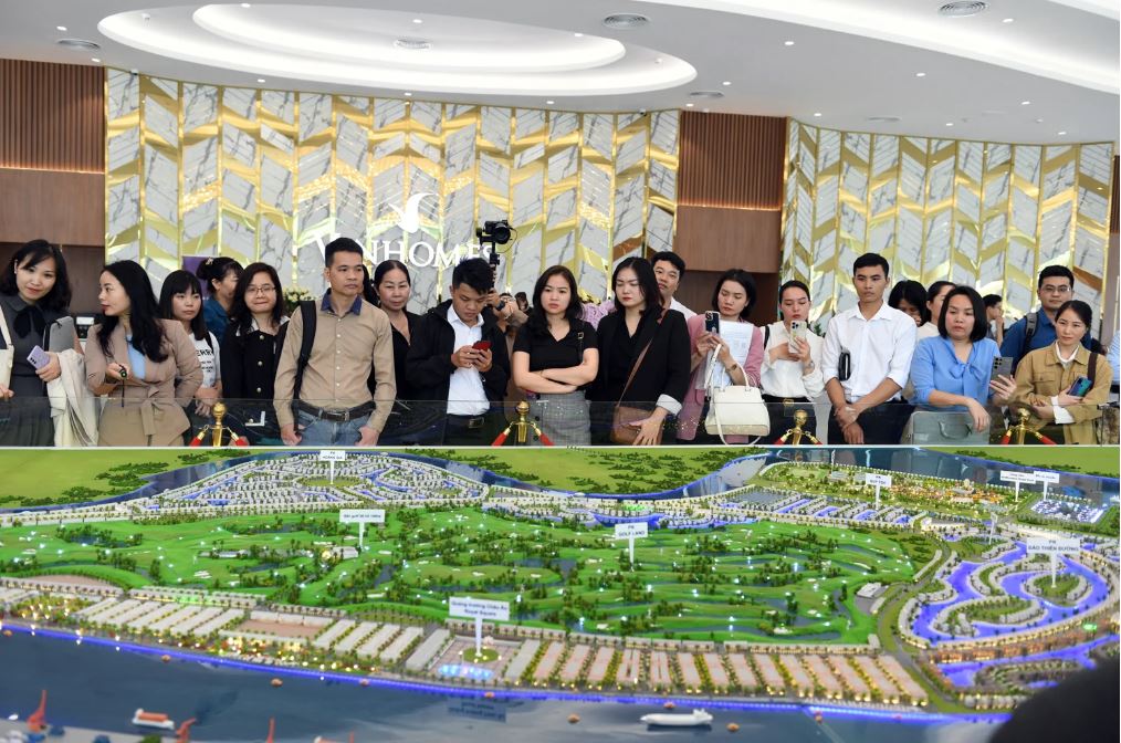 Phía sau những chính sách kích cầu 'chưa từng có' của Vinhomes